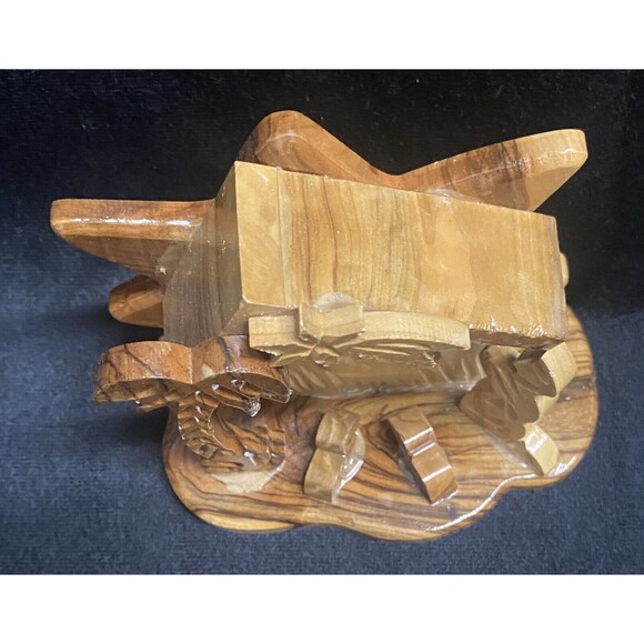 Hand Carved Olive Wood Nativity Scene Made In Bethlehem Israel Signed & Dated - Picture 5 of 9